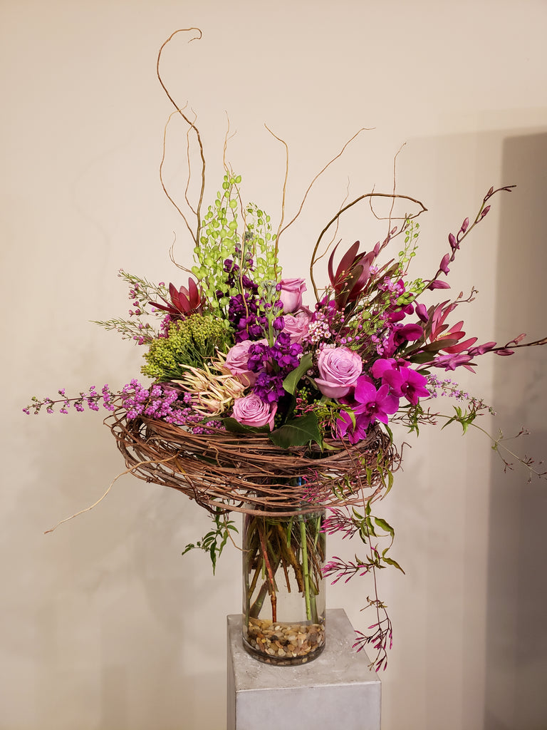 Concentric grapevine floral mix